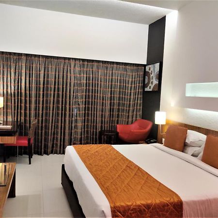 Hotel Satkar Residency Thane Exteriör bild