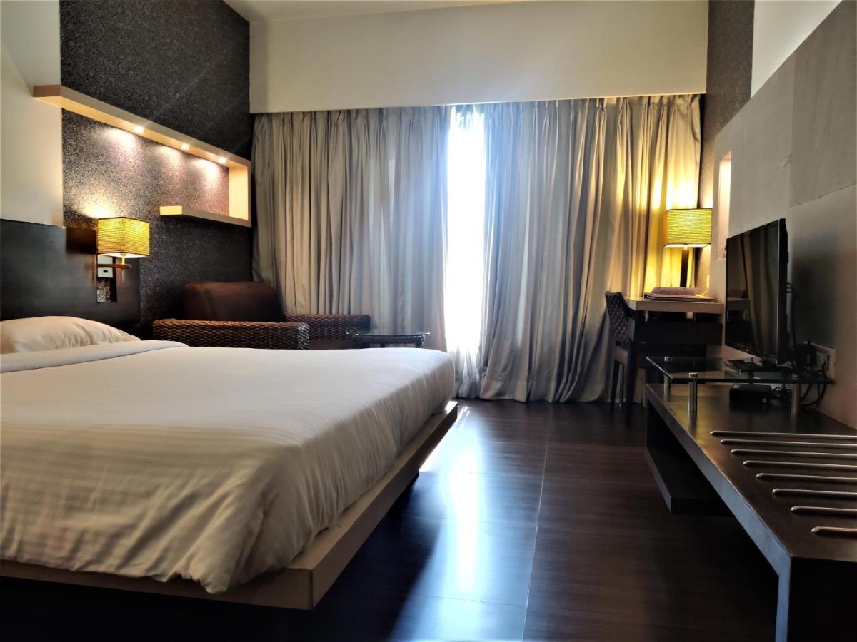 Hotel Satkar Residency Thane Exteriör bild