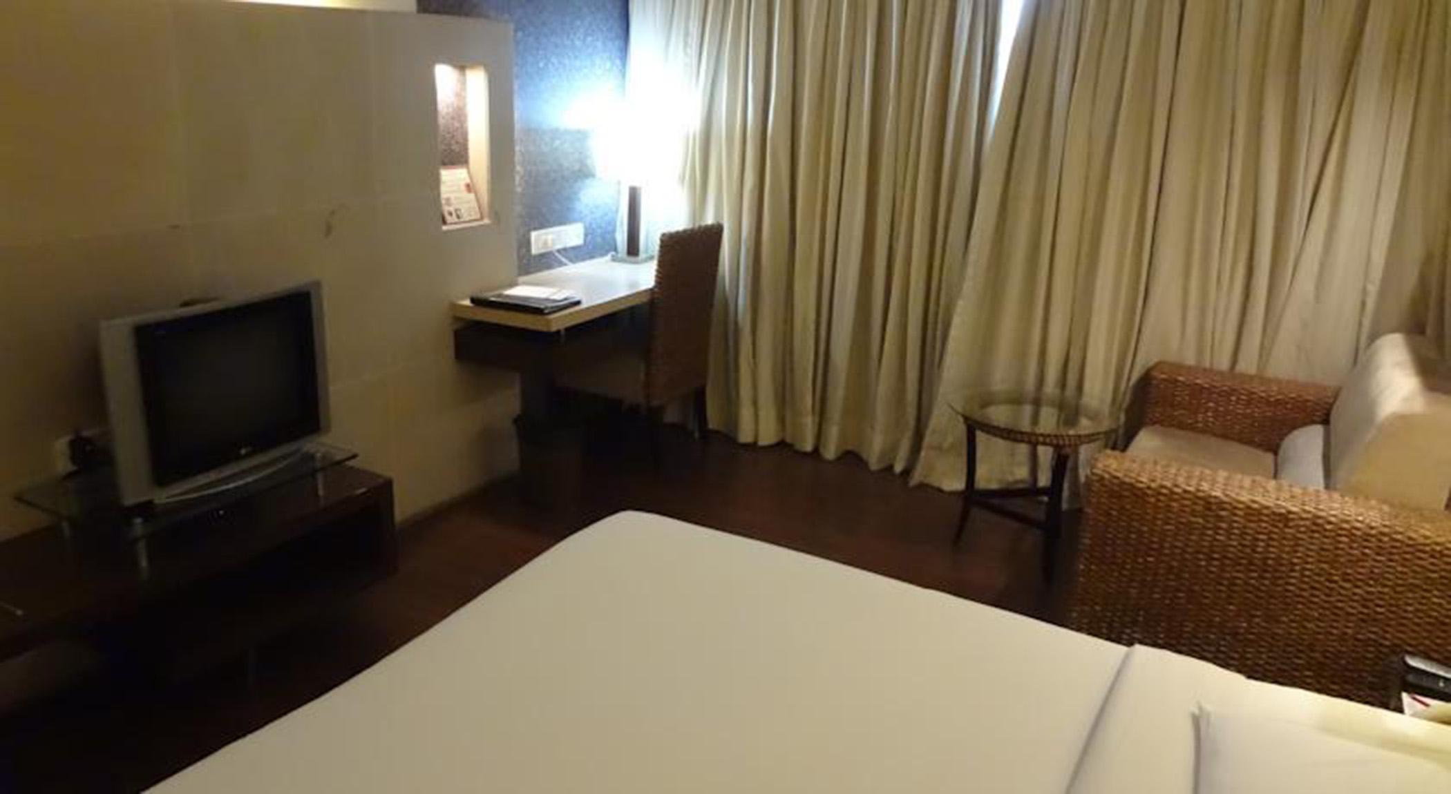 Hotel Satkar Residency Thane Exteriör bild