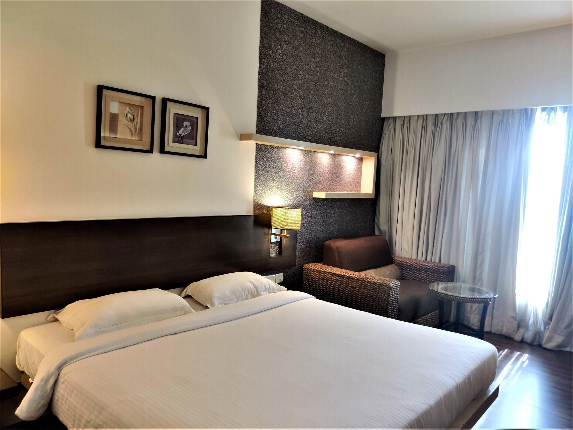 Hotel Satkar Residency Thane Exteriör bild