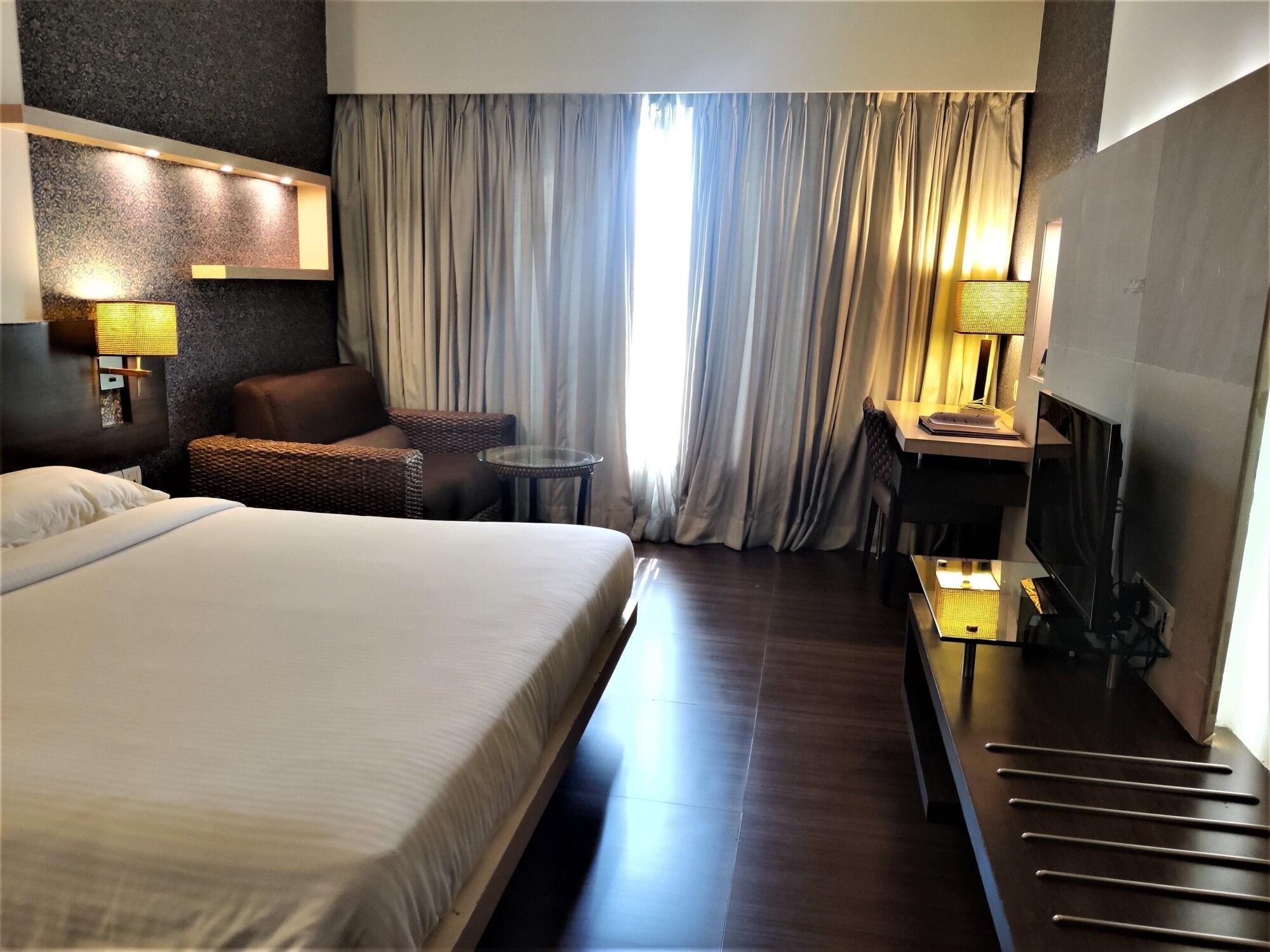 Hotel Satkar Residency Thane Exteriör bild