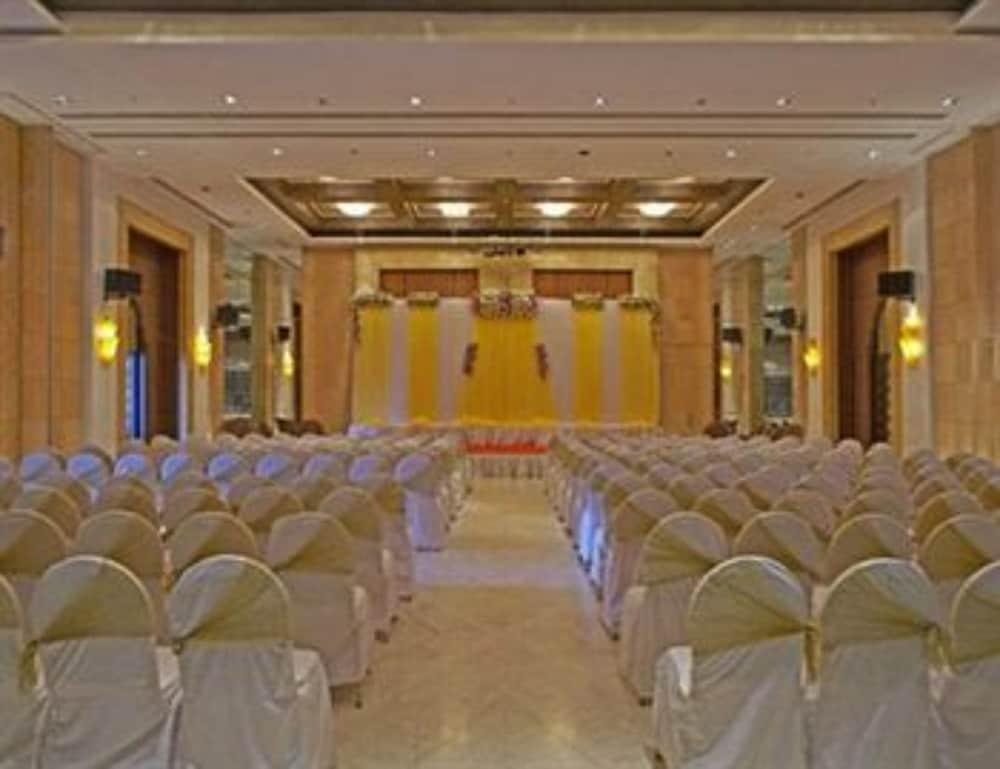 Hotel Satkar Residency Thane Exteriör bild