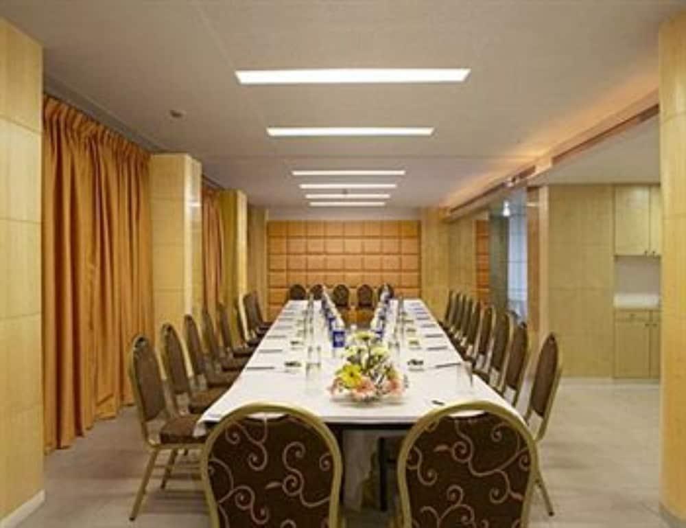 Hotel Satkar Residency Thane Exteriör bild